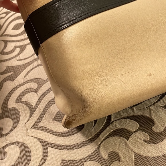 Kate Spade Quinn Villabella Cream and Navy Handbag - Picture 7 of 9